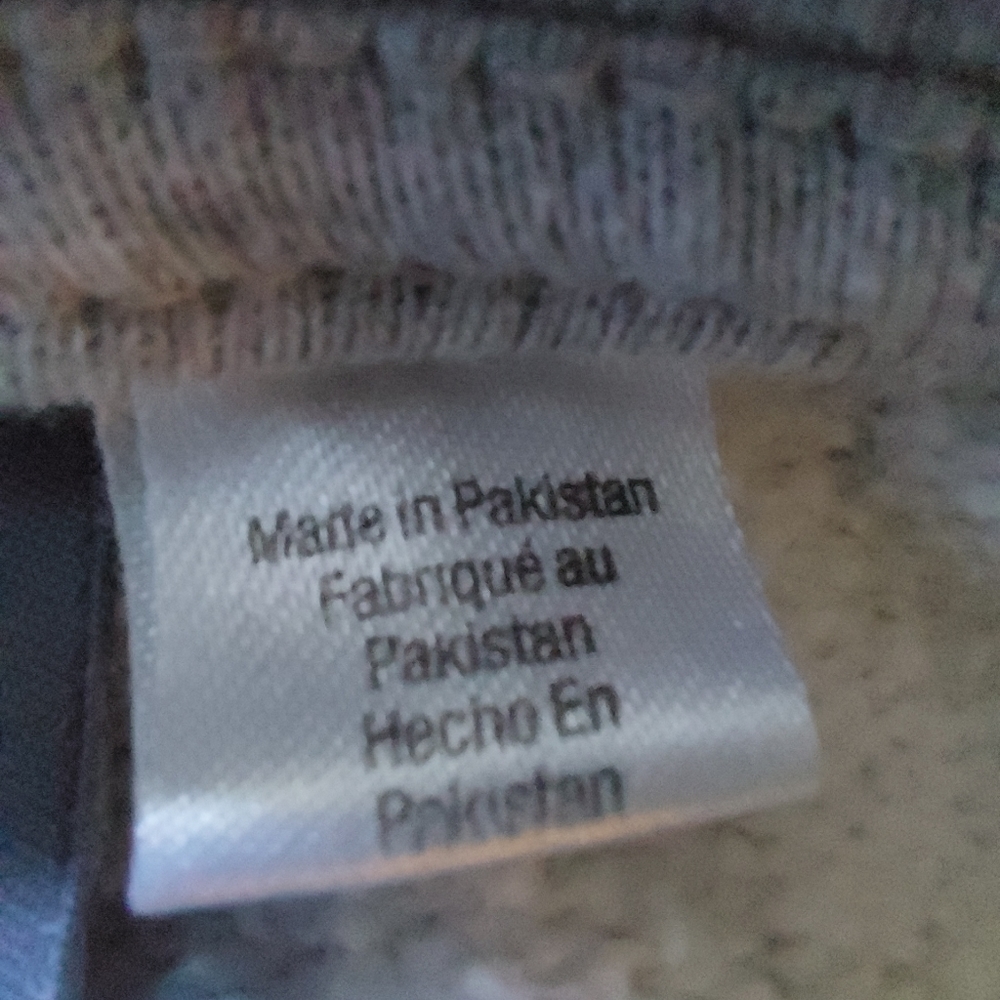 Puma Girls Hoodie with Sparkle! ✨️ - Picture 6 of 12